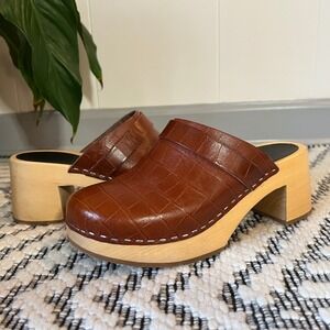 Swedish Hasbeens Women Cognac Brown Croc Embossed Platform Clogs Size EU 38 US 8